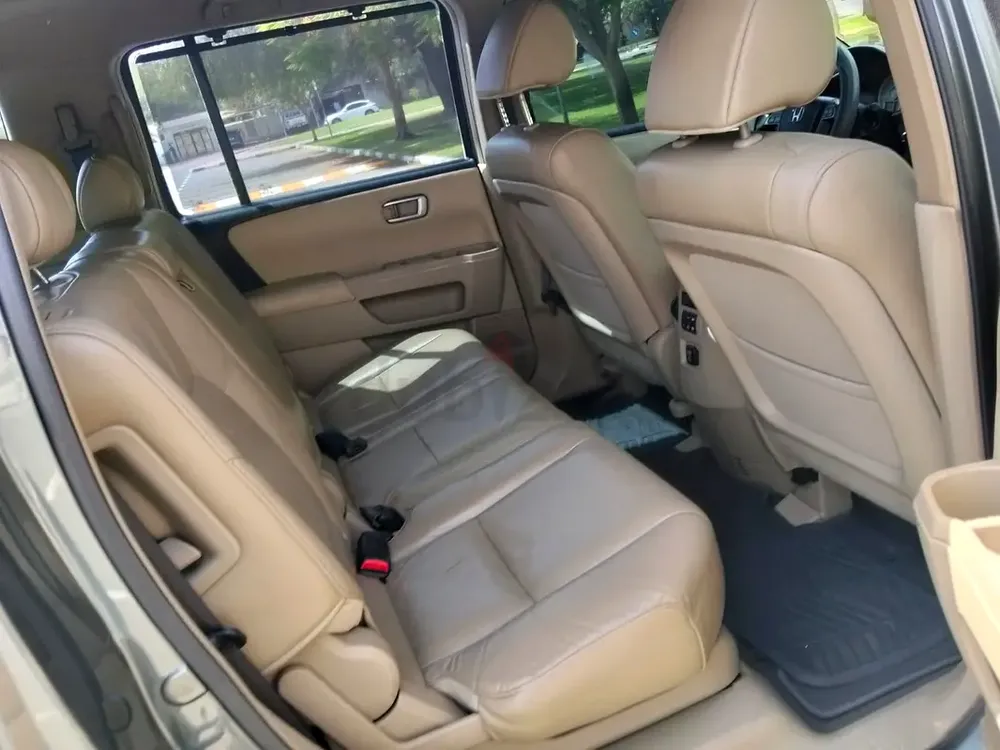 Honda Pilot - GCC Specs - First Owner From New - Full Option - Image 10