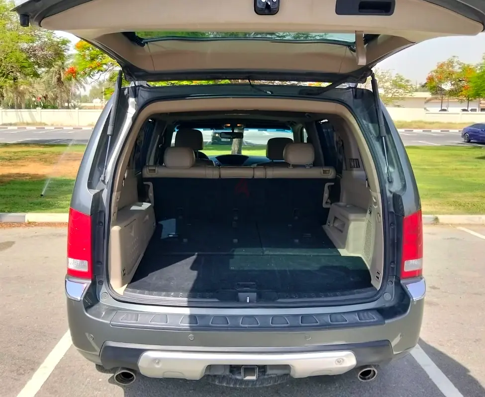 Honda Pilot - GCC Specs - First Owner From New - Full Option - Image 11
