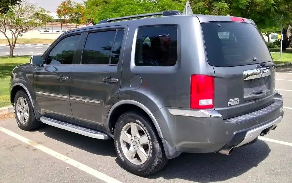 Honda Pilot - GCC Specs - First Owner From New - Full Option - Image 4