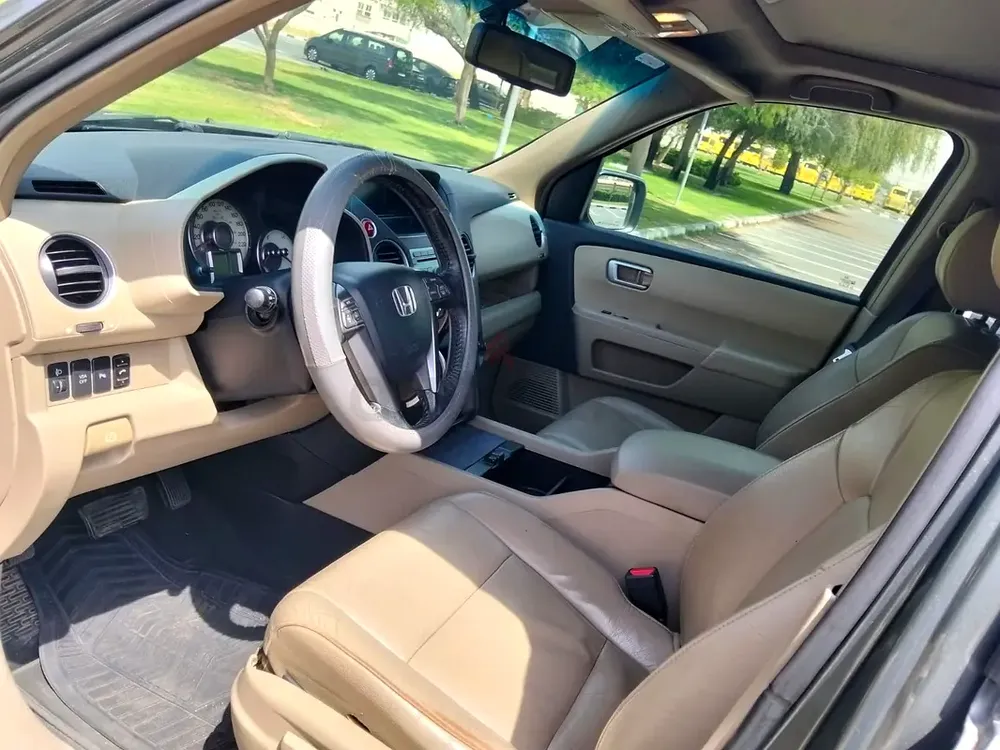 Honda Pilot - GCC Specs - First Owner From New - Full Option - Image 7
