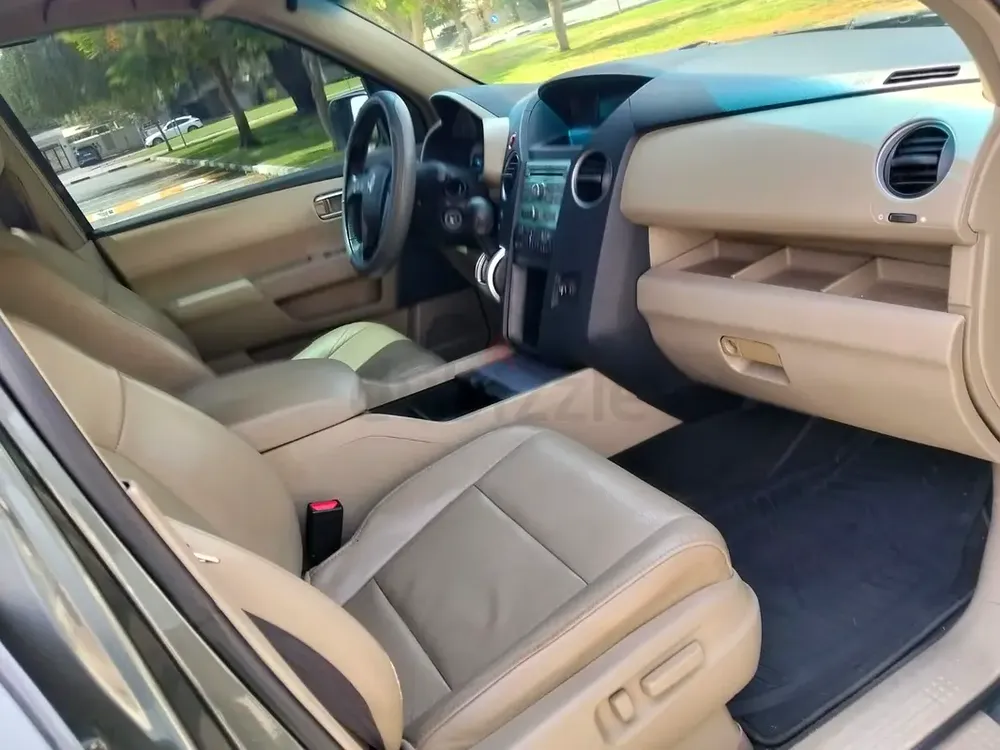 Honda Pilot - GCC Specs - First Owner From New - Full Option - Image 8