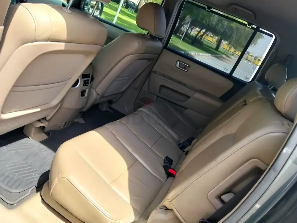 Honda Pilot - GCC Specs - First Owner From New - Full Option - Image 9