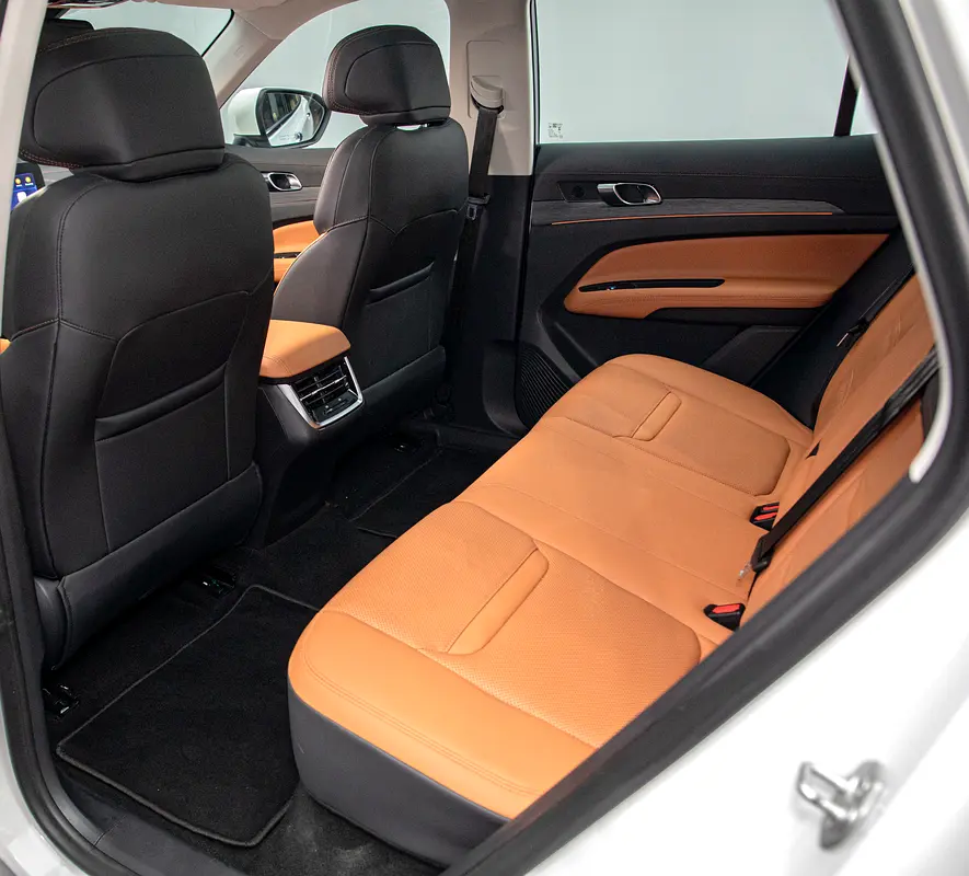 Low Mileage • Ford Service + Warranty 2030 • GCC - Image 13