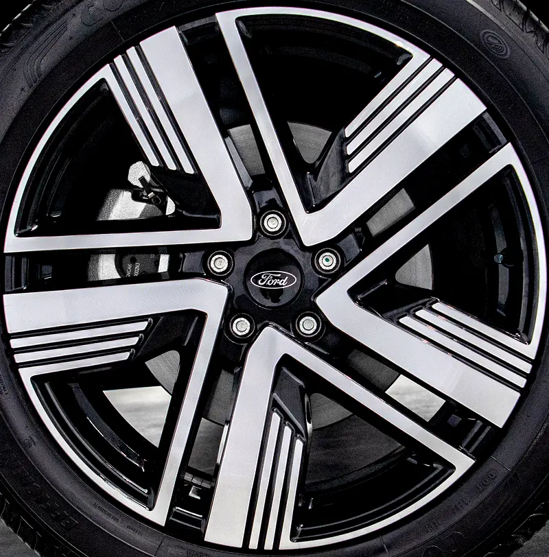 Low Mileage • Ford Service + Warranty 2030 • GCC - Image 18
