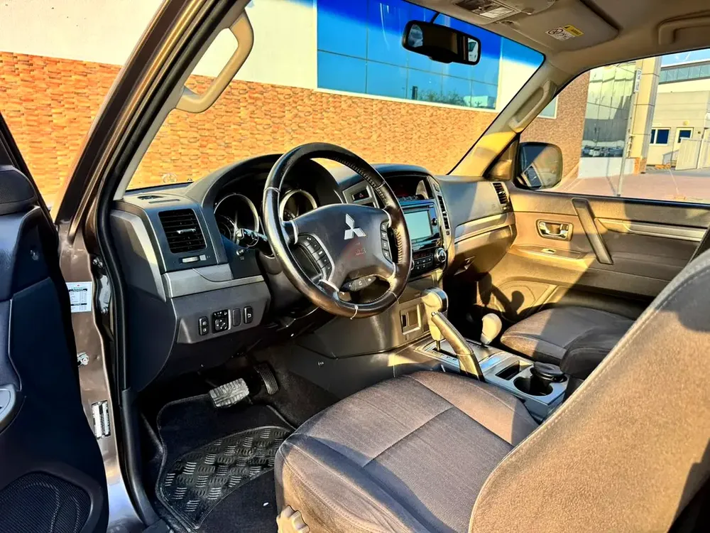Mitsubishi Pajero GLS 2016 | GCC Specs | Well Maintained - Image 12