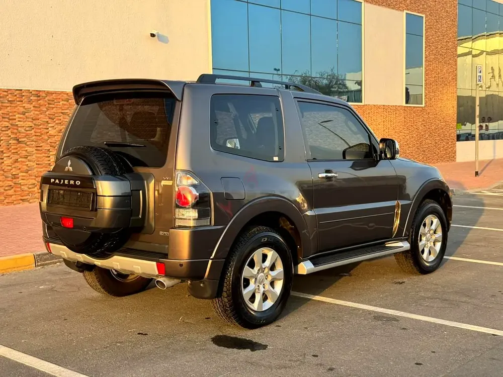 Mitsubishi Pajero GLS 2016 | GCC Specs | Well Maintained - Image 5