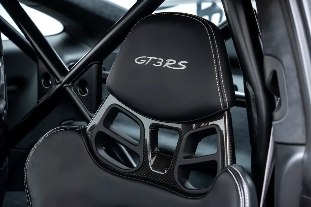 GCC SPECS AL NABOODAH WARRANTY - 2016 PORSCHE 911 GT3 RS CLUBSPORT - CARBON SPEC +PCCB+ BUCKET SEATS - Image 17