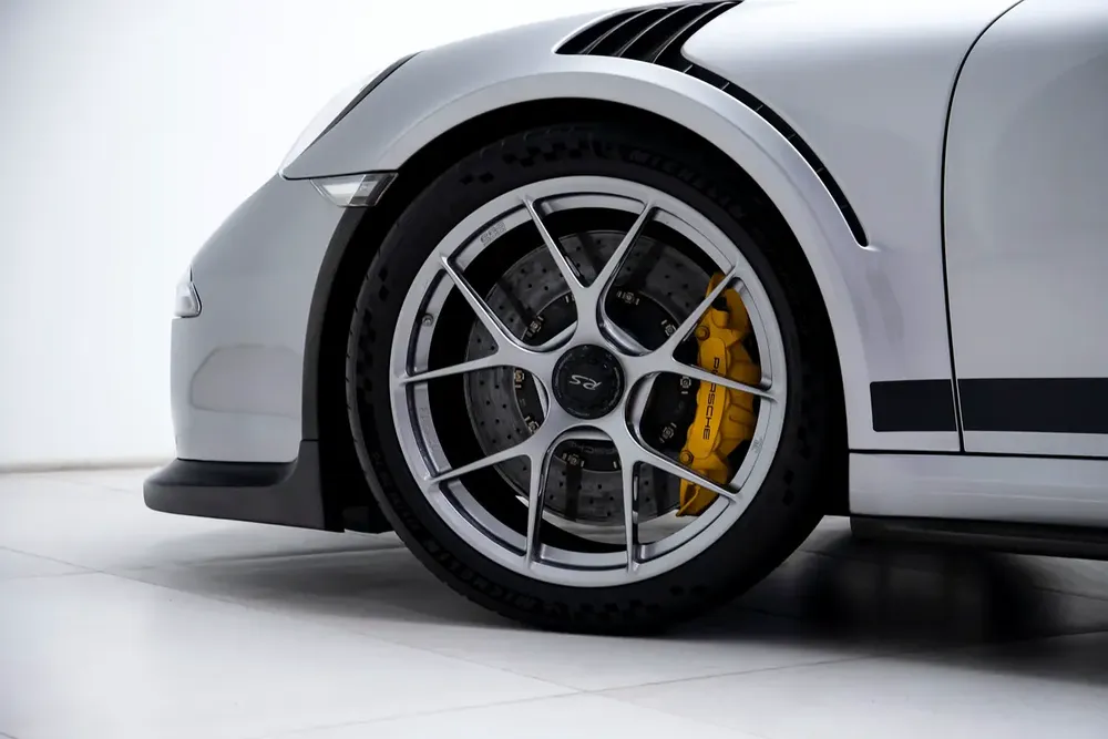 GCC SPECS AL NABOODAH WARRANTY - 2016 PORSCHE 911 GT3 RS CLUBSPORT - CARBON SPEC +PCCB+ BUCKET SEATS - Image 6