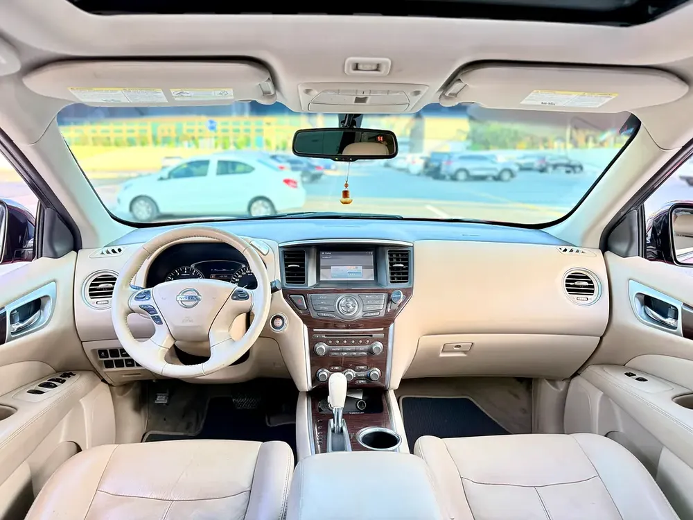 2016 NISSAN PATHFINDER SV 4WD 3.5L V6 GCC SPECIFICATION FULL OPTION IN EXCELLENT CONDITION - Image 10
