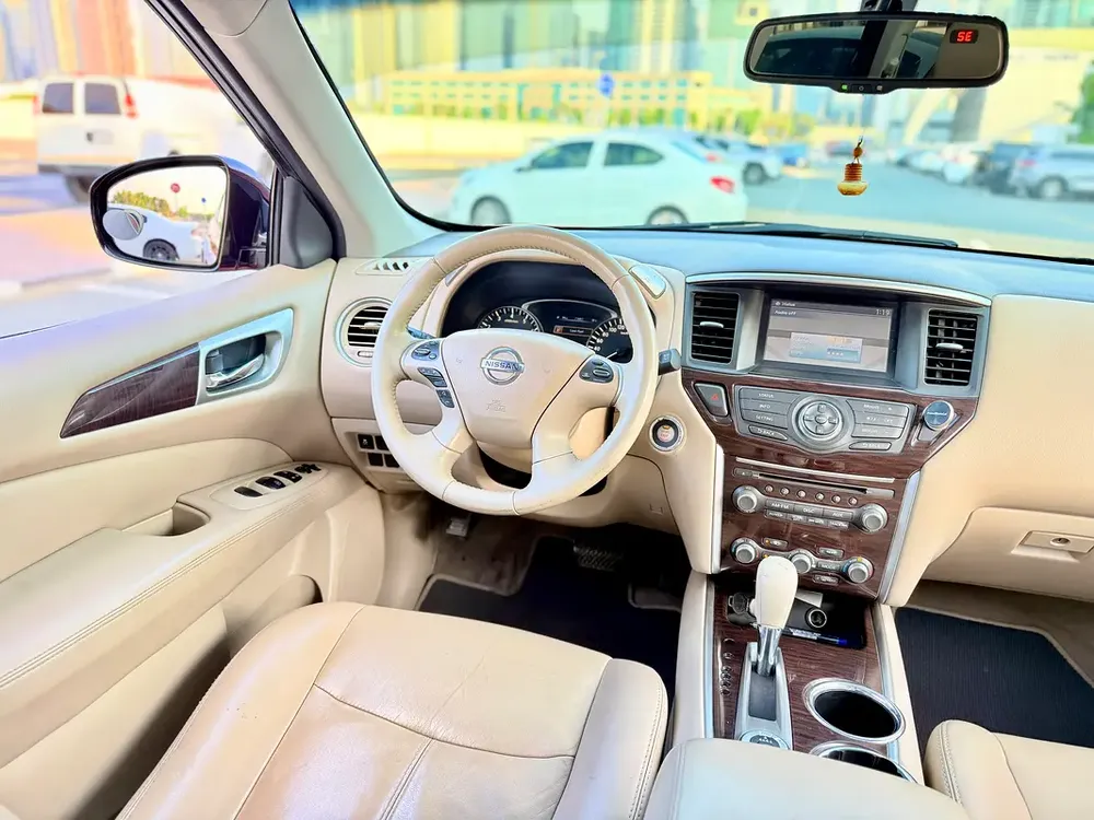 2016 NISSAN PATHFINDER SV 4WD 3.5L V6 GCC SPECIFICATION FULL OPTION IN EXCELLENT CONDITION - Image 11