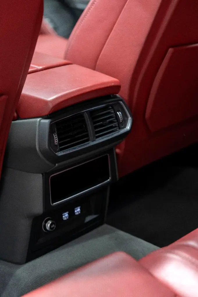 2022 Lamborghini Urus | GCC Specs | Pristine Condition - Image 10