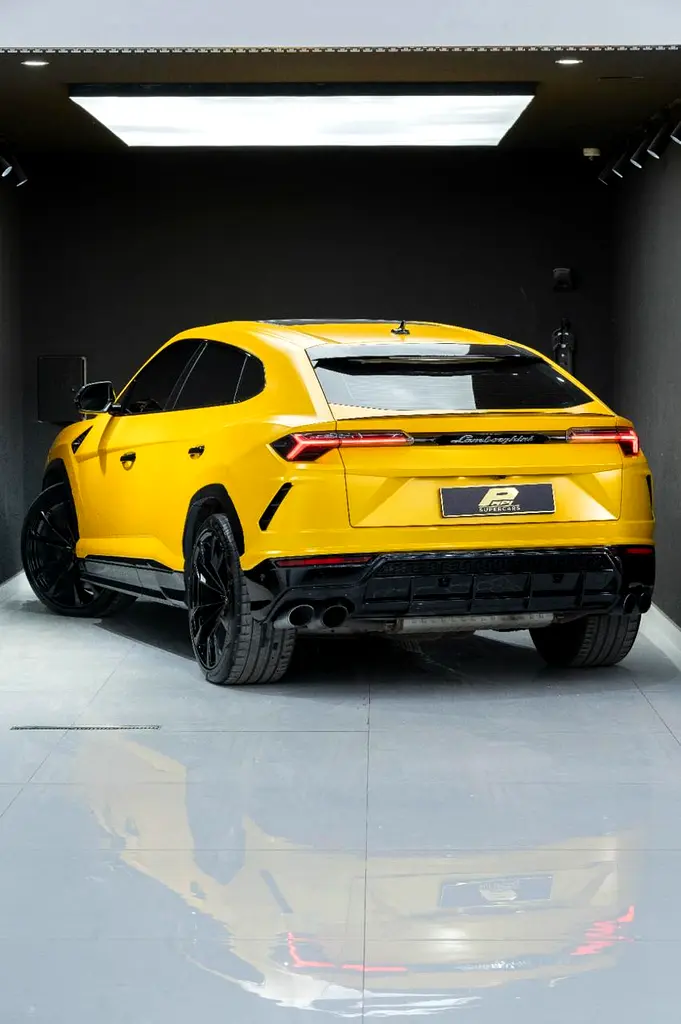 2022 Lamborghini Urus | GCC Specs | Pristine Condition - Image 13