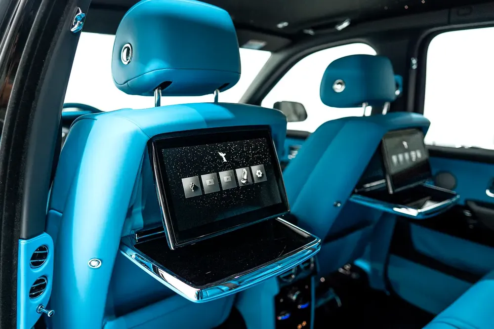 2025 ROLLS ROYCE CULLINAN | LOW MILEAGE | STARLIGHT | FULL OPTION | REAR SEAT ENTERTAINMENT - Image 11