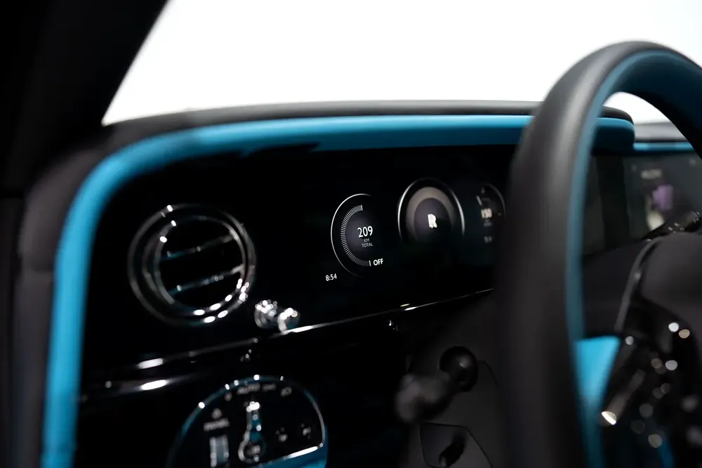 2025 ROLLS ROYCE CULLINAN | LOW MILEAGE | STARLIGHT | FULL OPTION | REAR SEAT ENTERTAINMENT - Image 14