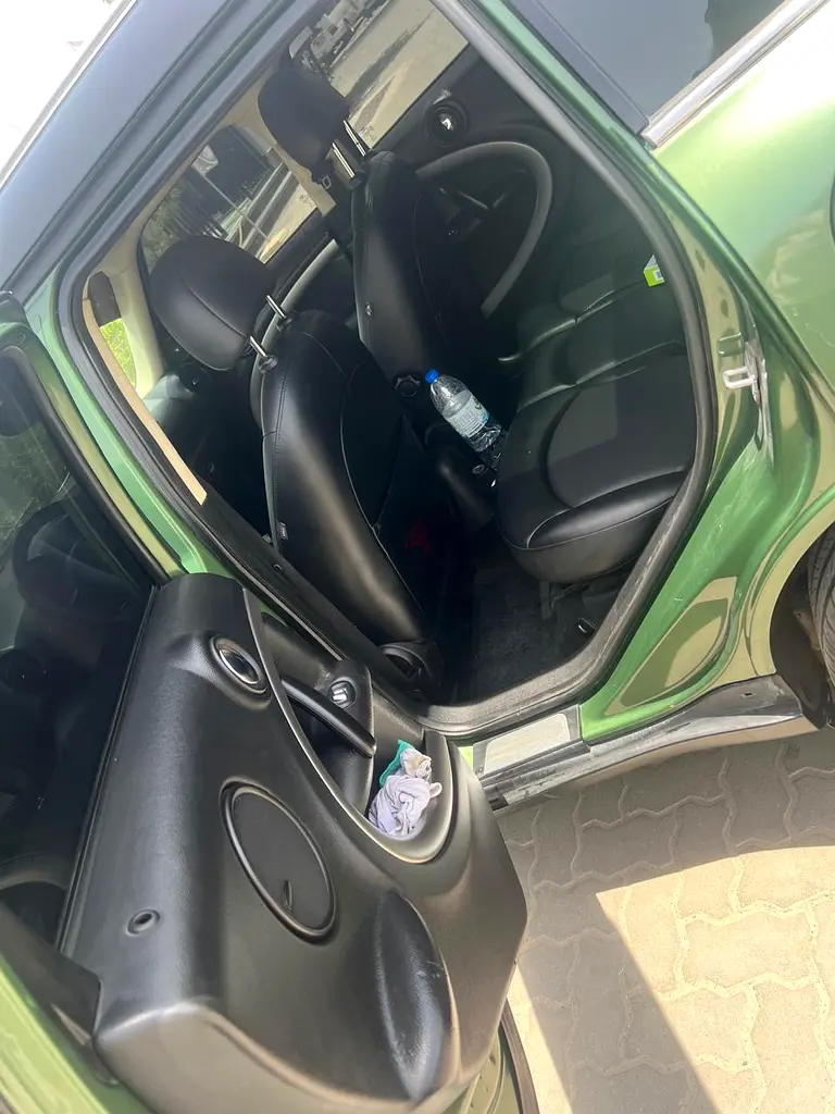 Mini Cooper Olive - Image 7