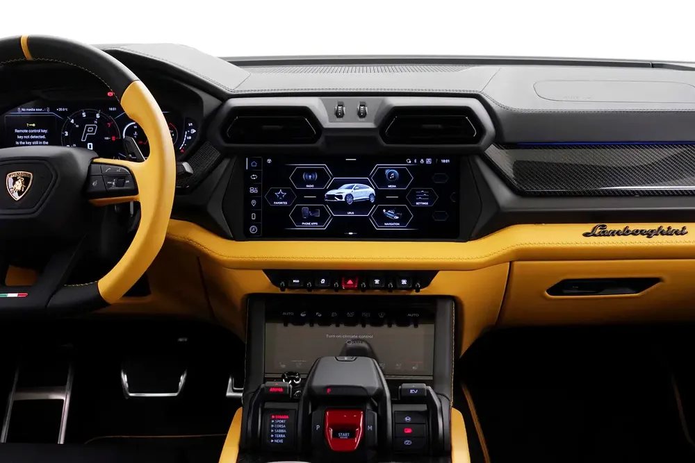 2025 LAMBORGHINI URUS SE - Image 11
