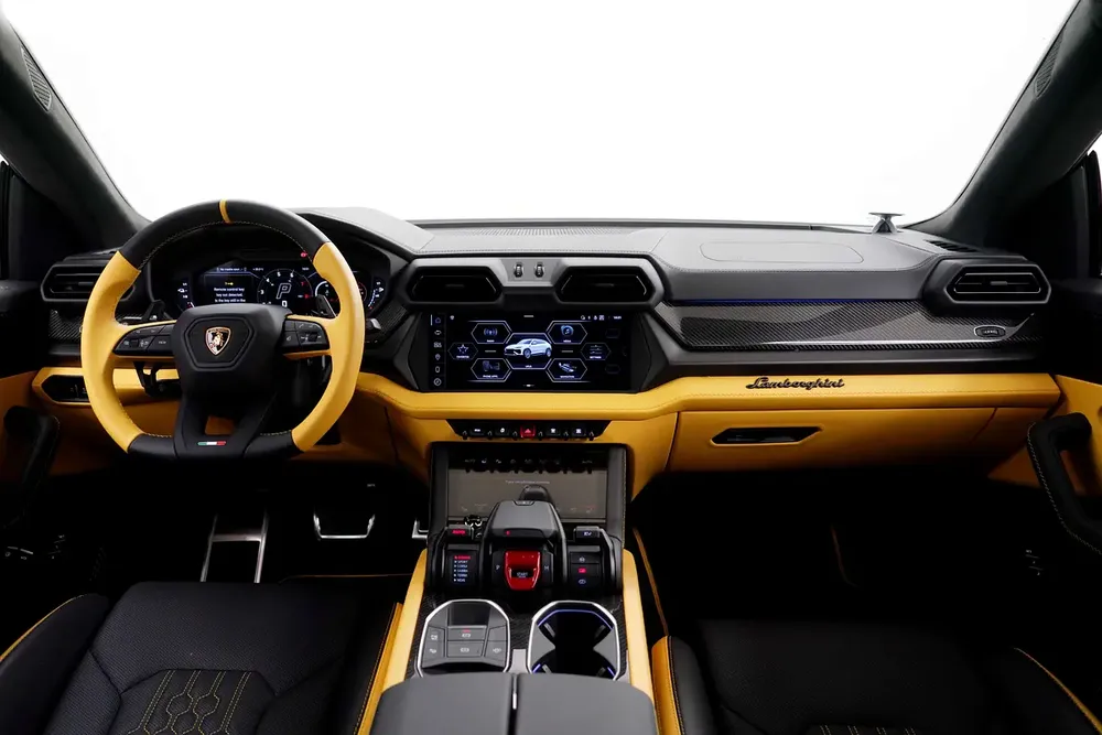 2025 LAMBORGHINI URUS SE - Image 8