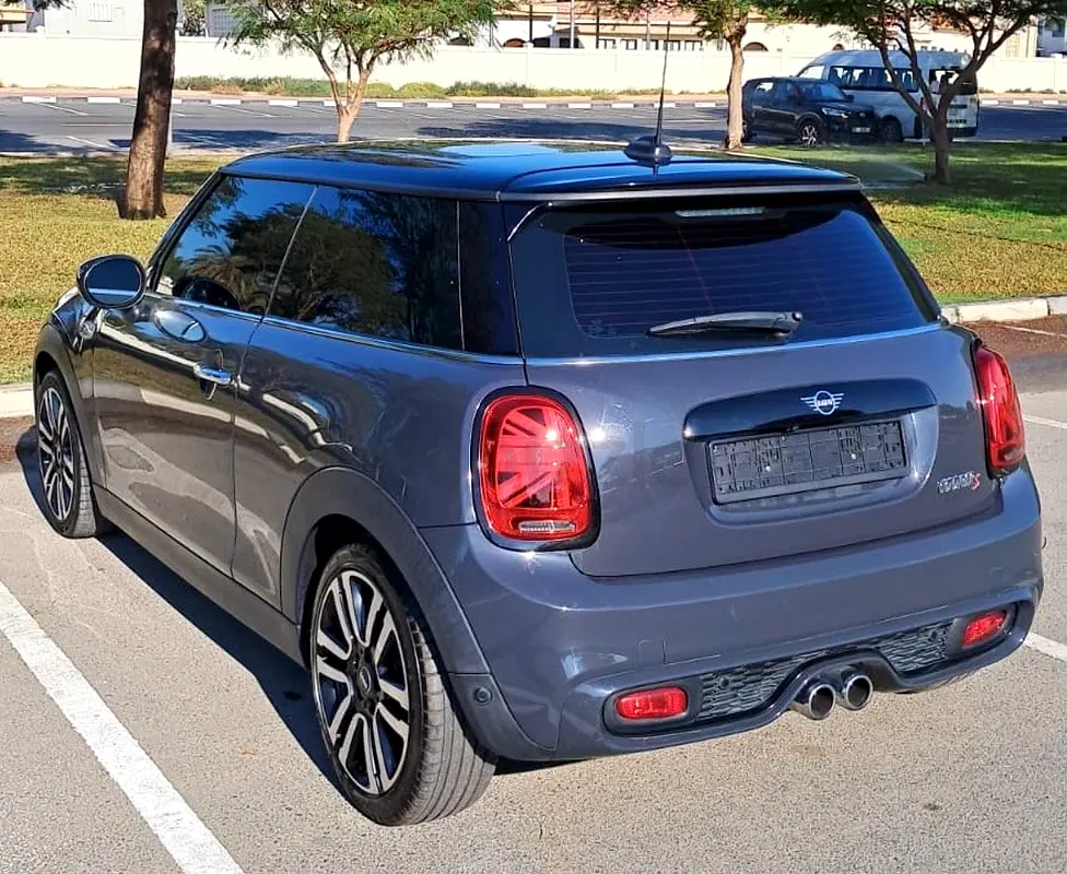2021 Mini Cooper S - Full Option - GCC Specs - Image 4
