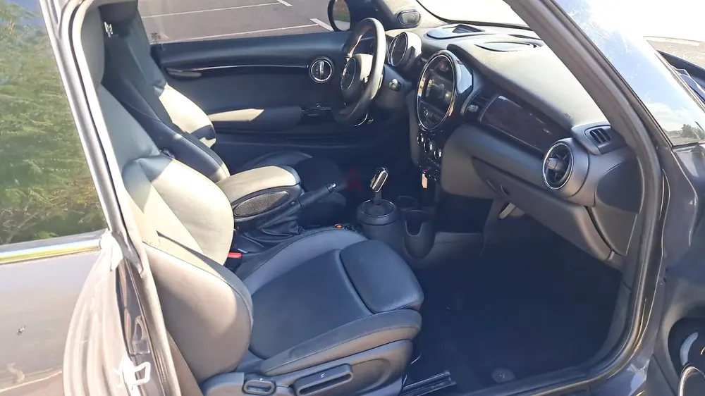 2021 Mini Cooper S - Full Option - GCC Specs - Image 8