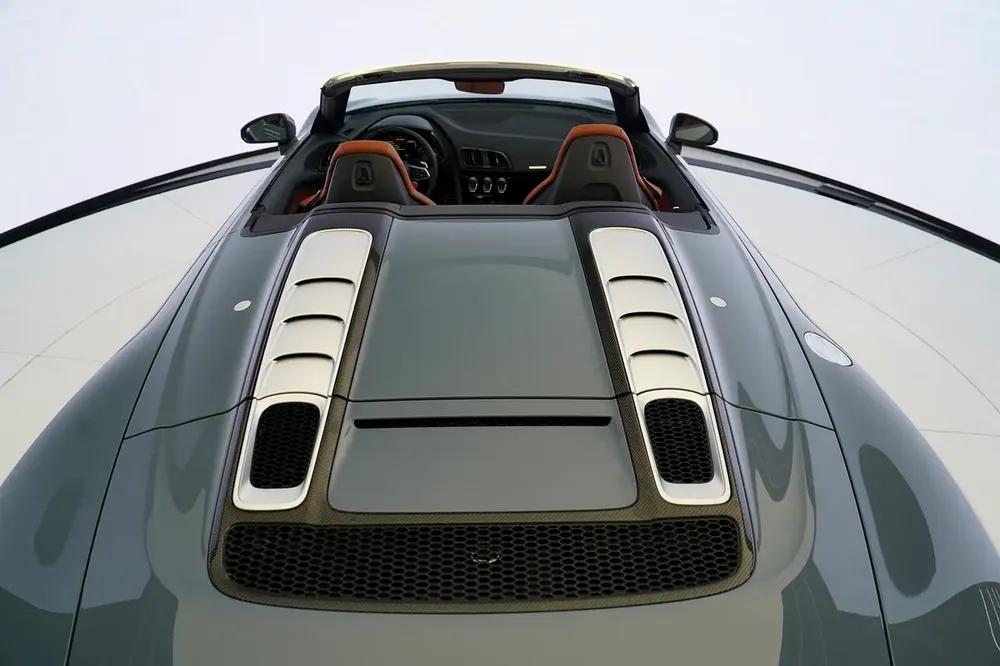 R8 SPYDER | CARBON INTERIOR | CARBON EXTERIOR - Image 14