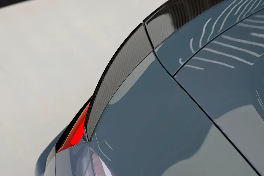 R8 SPYDER | CARBON INTERIOR | CARBON EXTERIOR - Image 8