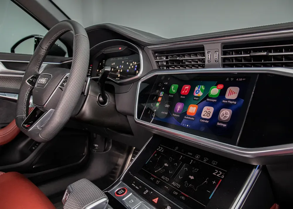 Quattro Sedan • Audi Warranty & Service • GCC • Ultra Low KM - Image 11