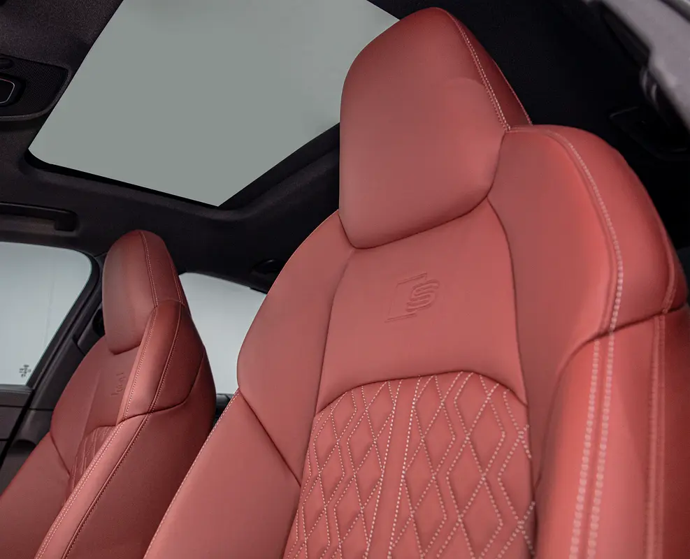 Quattro Sedan • Audi Warranty & Service • GCC • Ultra Low KM - Image 16