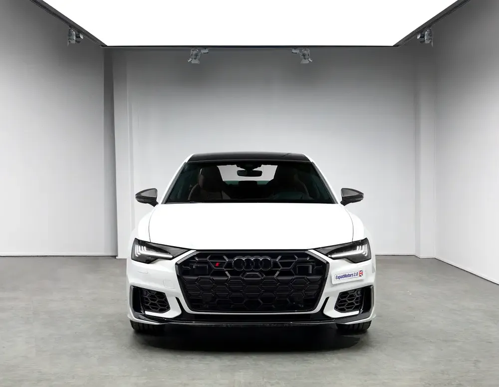 Quattro Sedan • Audi Warranty & Service • GCC • Ultra Low KM - Image 4