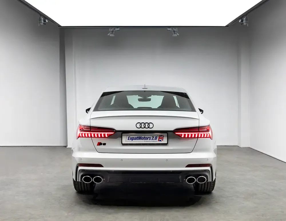 Quattro Sedan • Audi Warranty & Service • GCC • Ultra Low KM - Image 5