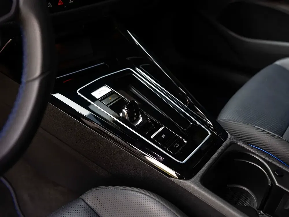 0% DOWN PAYMENT | ⚡ JUNE EDITION | GOLF R | PERFORMANCE PACK | FULL OPTION | BUY-BACK GUARANTEE | WA - Image 10