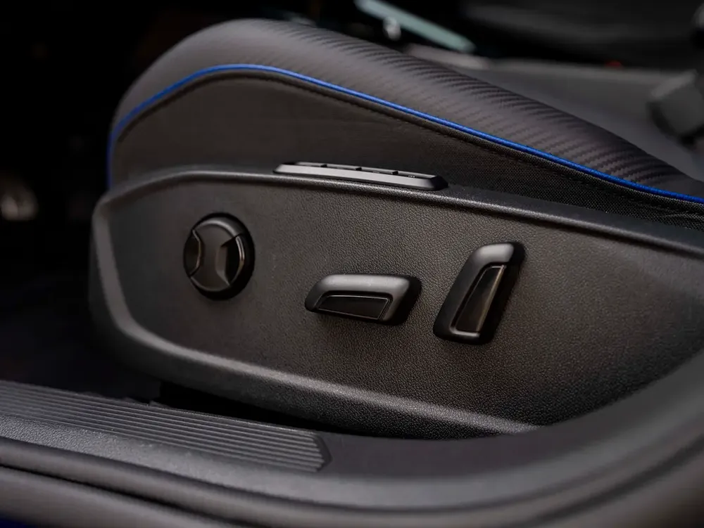 0% DOWN PAYMENT | ⚡ JUNE EDITION | GOLF R | PERFORMANCE PACK | FULL OPTION | BUY-BACK GUARANTEE | WA - Image 12