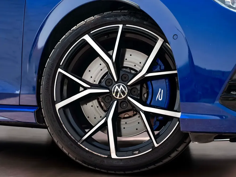0% DOWN PAYMENT | ⚡ JUNE EDITION | GOLF R | PERFORMANCE PACK | FULL OPTION | BUY-BACK GUARANTEE | WA - Image 5
