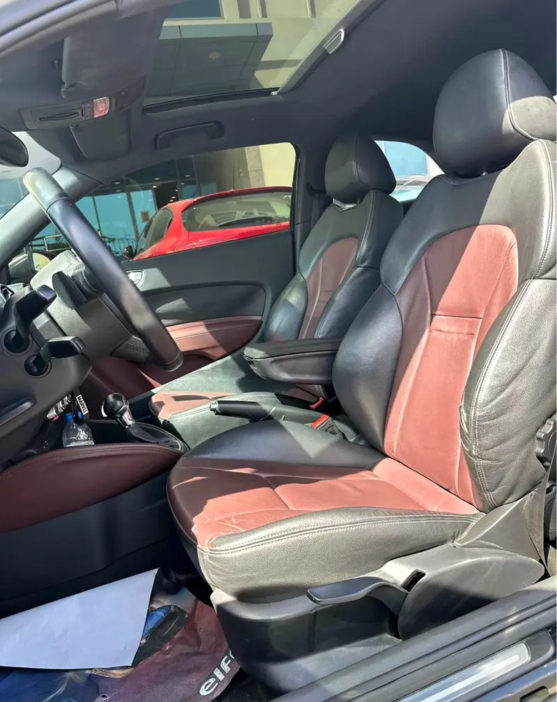 Urgent Sell Audi A1 S-line Full option 2014 GCC Specs - Image 6