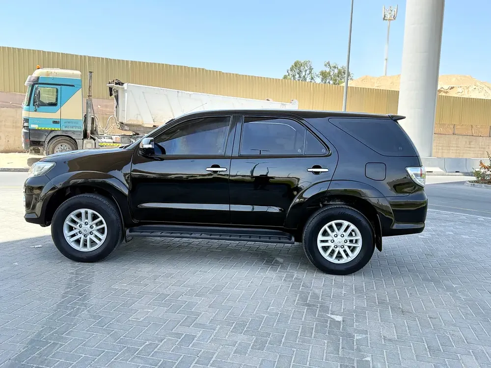 Toyota Fortuner TRD Sportivo 2015 - GCC Specs - - Image 7