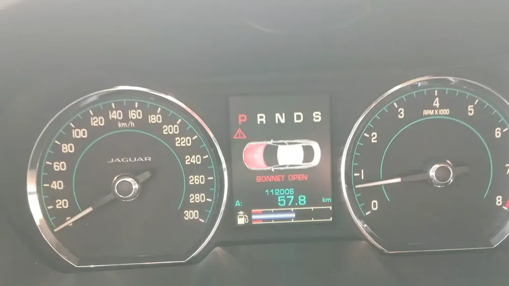 Jaguar XF Prestige 2014 - GCC Specs - Excellent Condition Lady Driven - Image 15