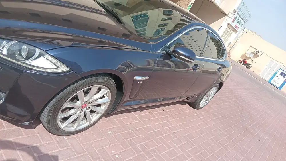 Jaguar XF Prestige 2014 - GCC Specs - Excellent Condition Lady Driven - Image 5