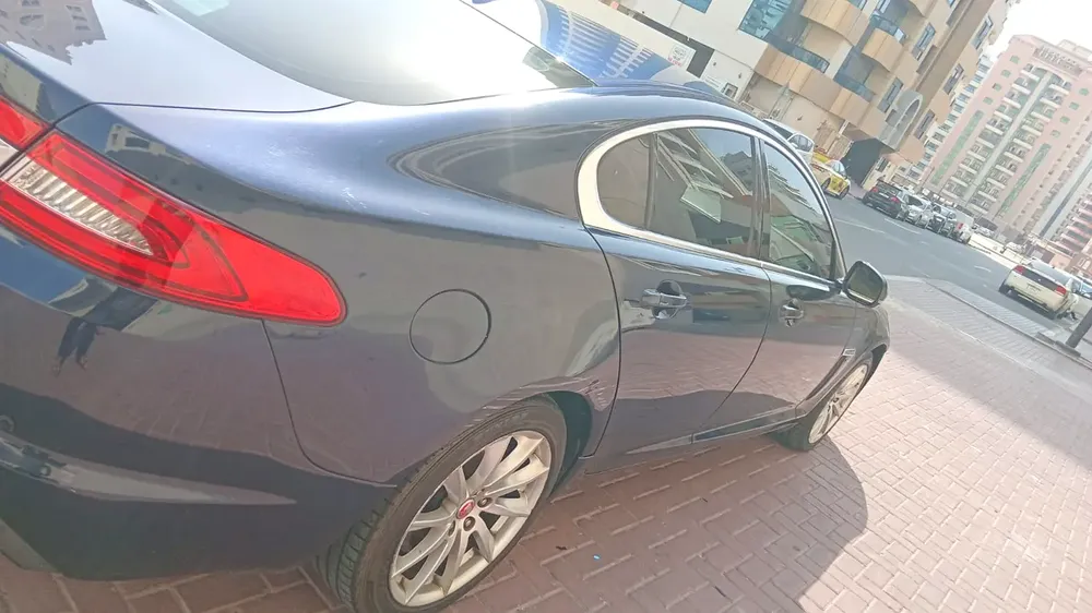 Jaguar XF Prestige 2014 - GCC Specs - Excellent Condition Lady Driven - Image 6