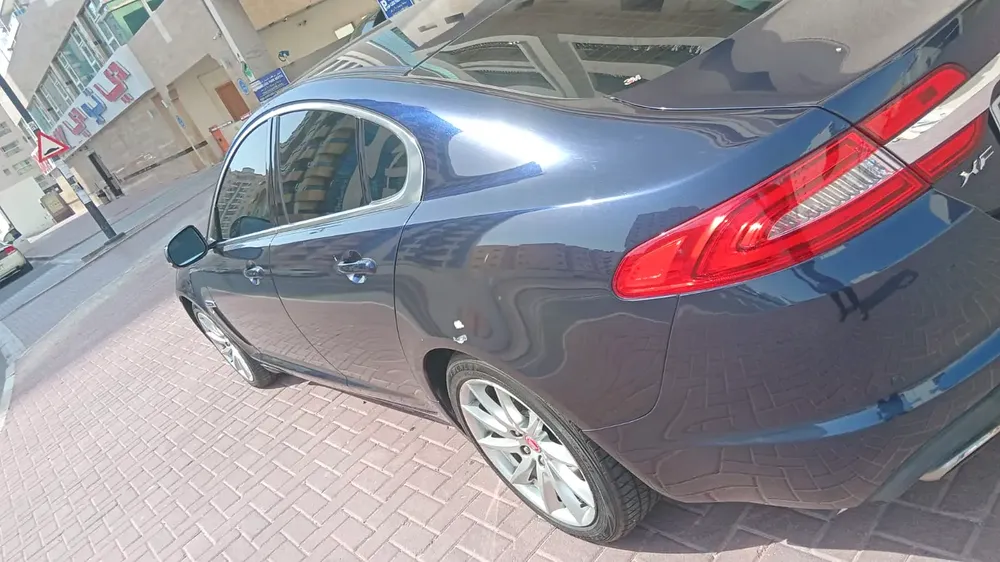 Jaguar XF Prestige 2014 - GCC Specs - Excellent Condition Lady Driven - Image 7