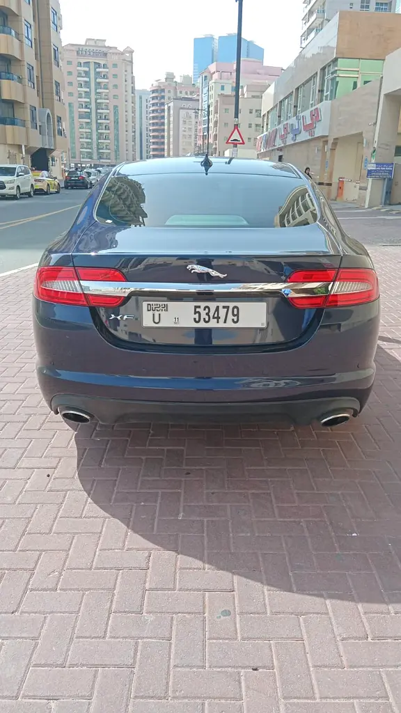 Jaguar XF Prestige 2014 - GCC Specs - Excellent Condition Lady Driven - Image 8