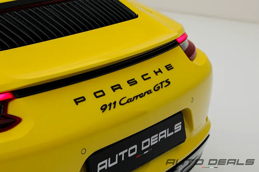 2018 Porsche 911 Carrera GTS Coupe | GCC Specs | Well Maintained | Clean Interior & Exterior - Image 11