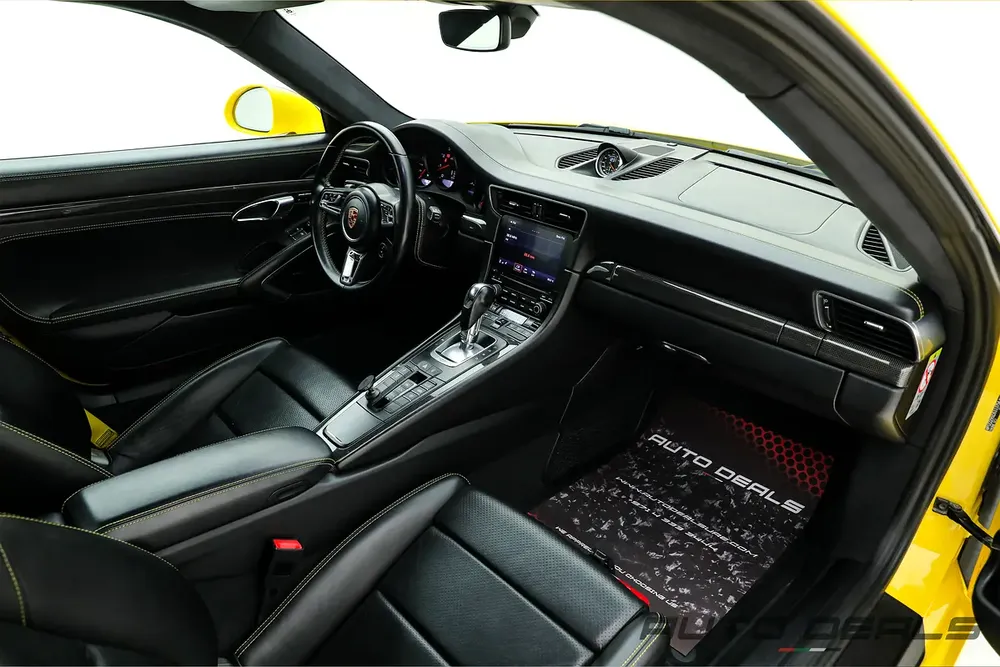 2018 Porsche 911 Carrera GTS Coupe | GCC Specs | Well Maintained | Clean Interior & Exterior - Image 13