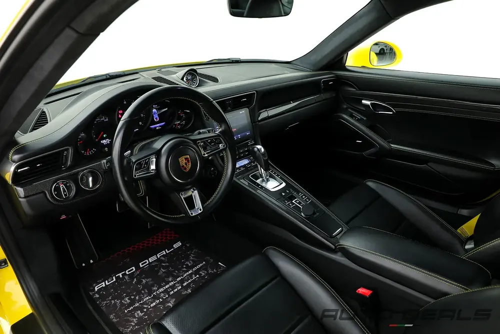 2018 Porsche 911 Carrera GTS Coupe | GCC Specs | Well Maintained | Clean Interior & Exterior - Image 14