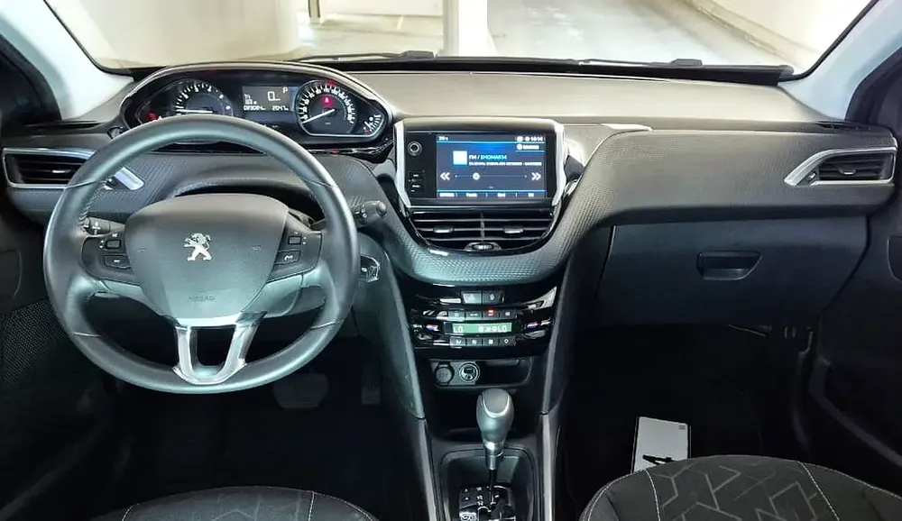 Pristine 2018 Peugeot 2008 | Only 23,000 KM | High Options | GCC Spec - Image 5