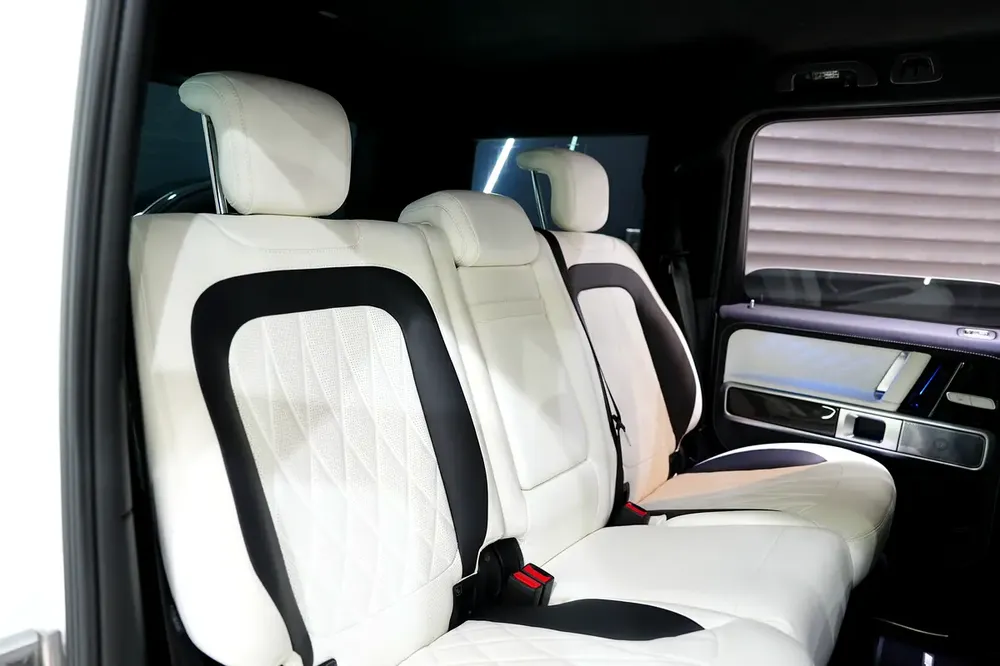 Night Package, Carbon Fiber Interior, Two-Tone Leather!! - Image 10