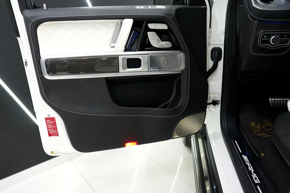 Night Package, Carbon Fiber Interior, Two-Tone Leather!! - Image 13