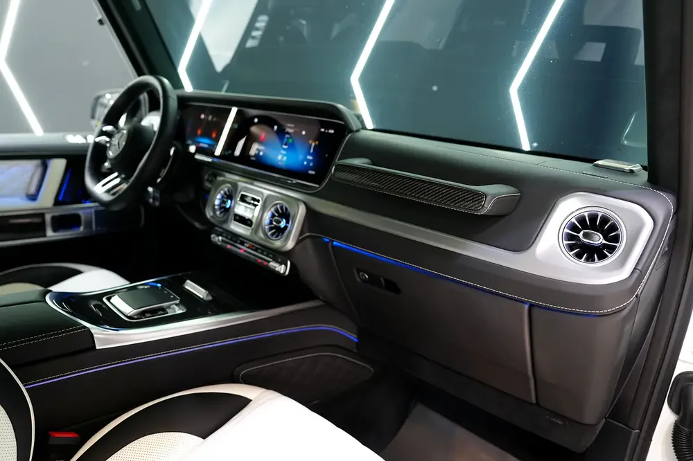 Night Package, Carbon Fiber Interior, Two-Tone Leather!! - Image 7