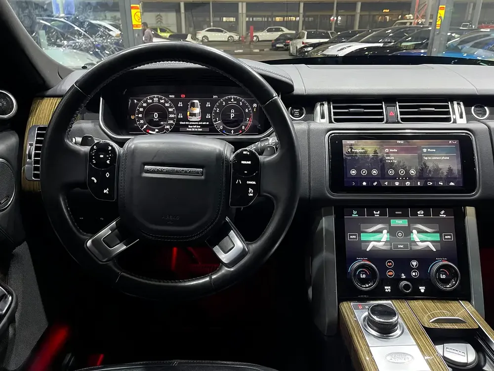 RANGE ROVER VOGUE HSE 2019 GCC SPECS FULL SERVICE HISTORY AL TAYER - Image 18