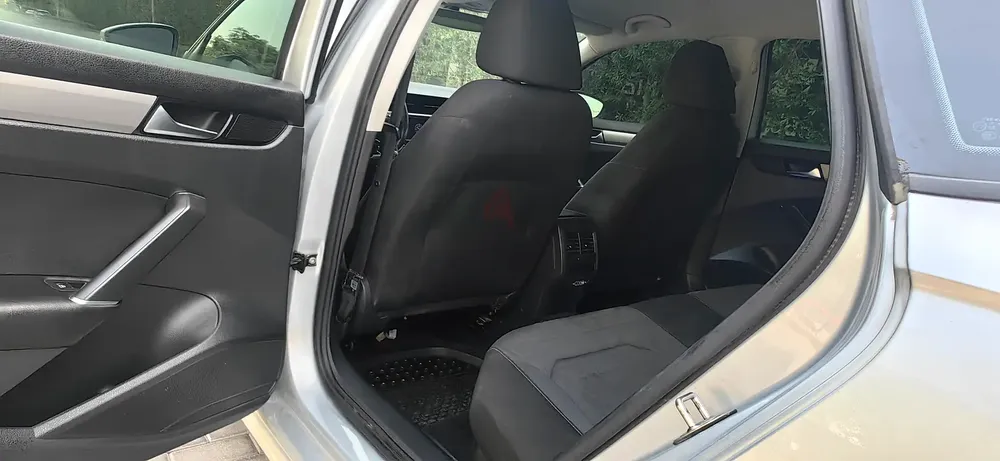 2020 VOLKSWAGEN PASSAT GCC SPECS - EXCELLENT CONDITION - Image 13
