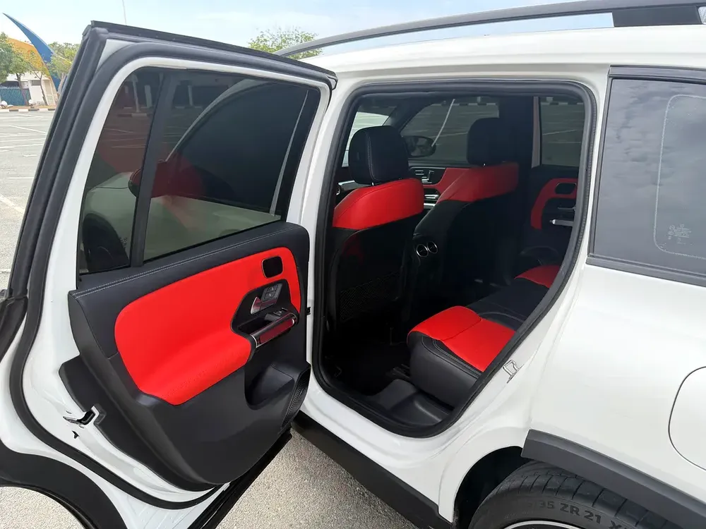 Mercedes-Benz GLB 35 AMG 2025 | 9,479 km | Clean  Low Mileage | USA Specs - Image 12