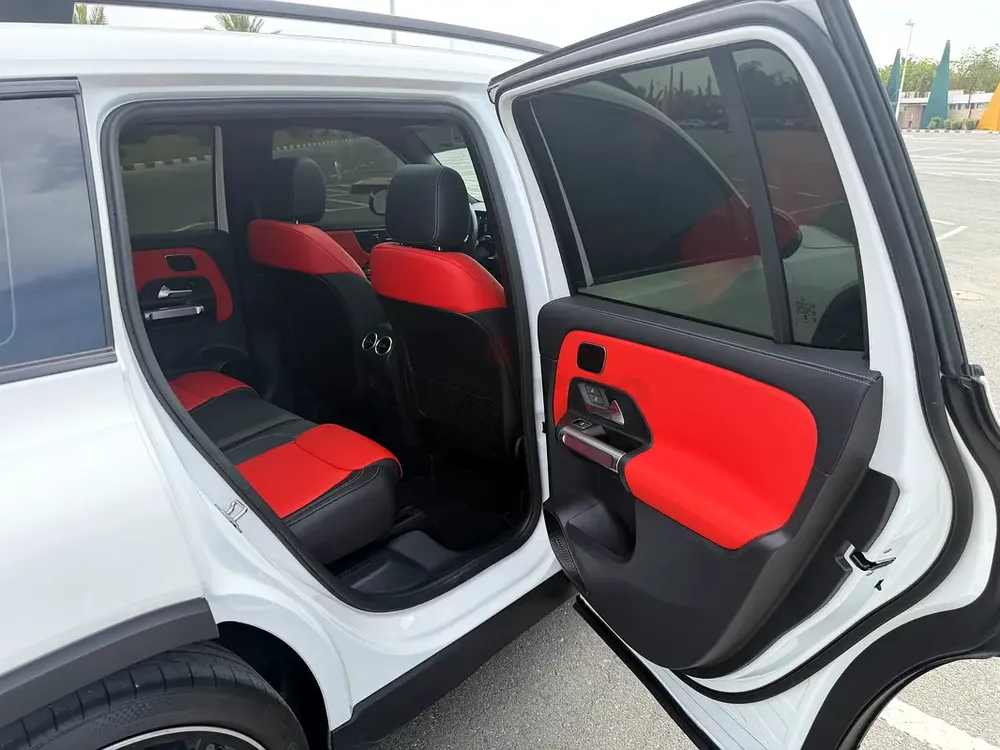 Mercedes-Benz GLB 35 AMG 2025 | 9,479 km | Clean  Low Mileage | USA Specs - Image 14